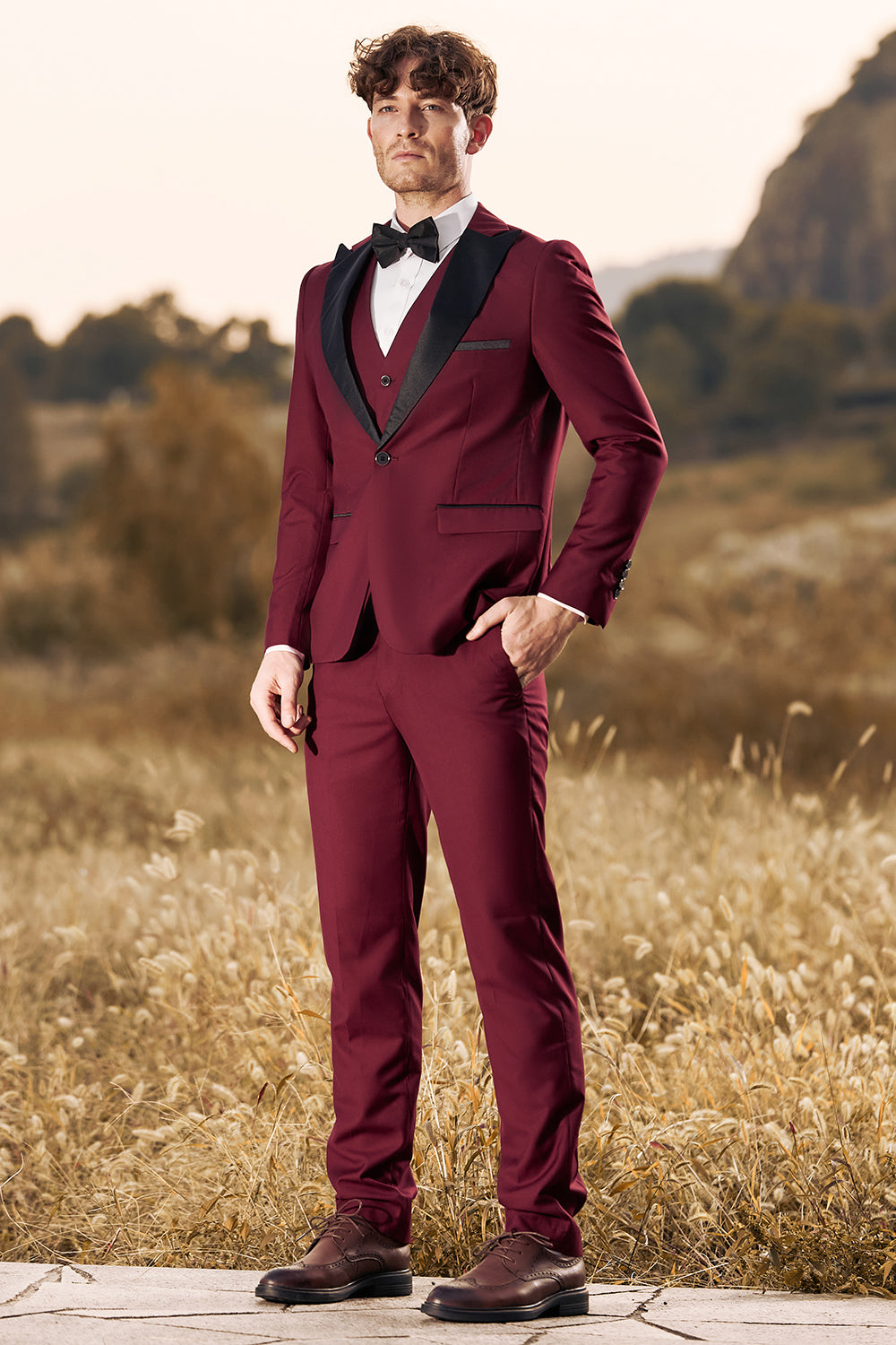 3 stykker Peak Lapel Burgundy Mænds Prom Suits