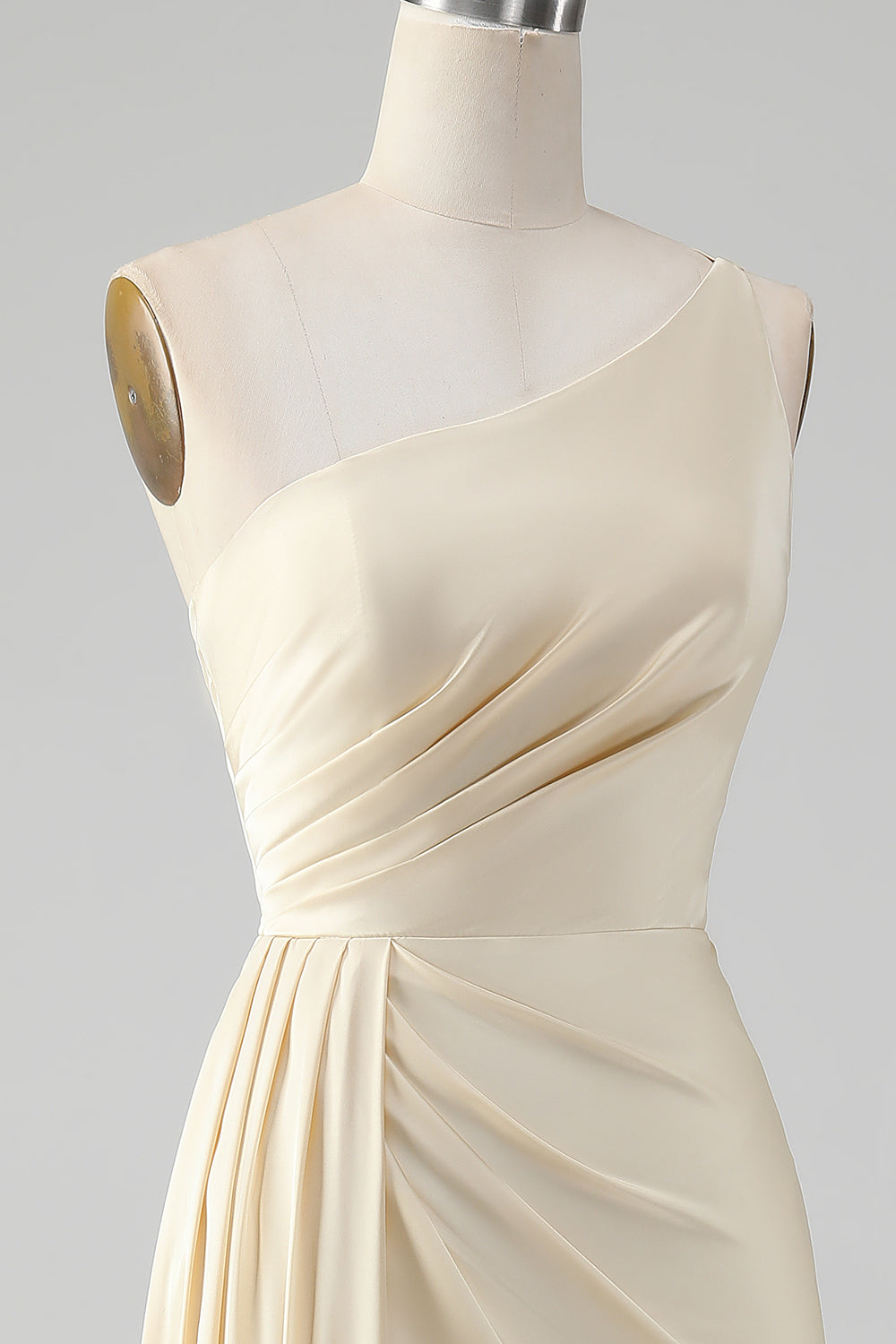 Champagne en skulderskede lang brudepigekjole med slids