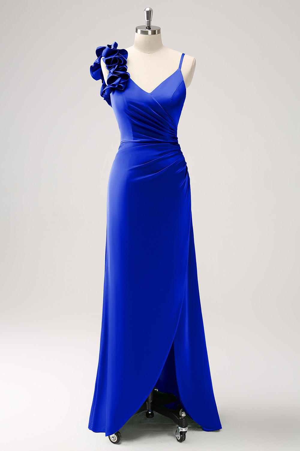 Olivengrøn plisseret satin brudepigekjole med slids