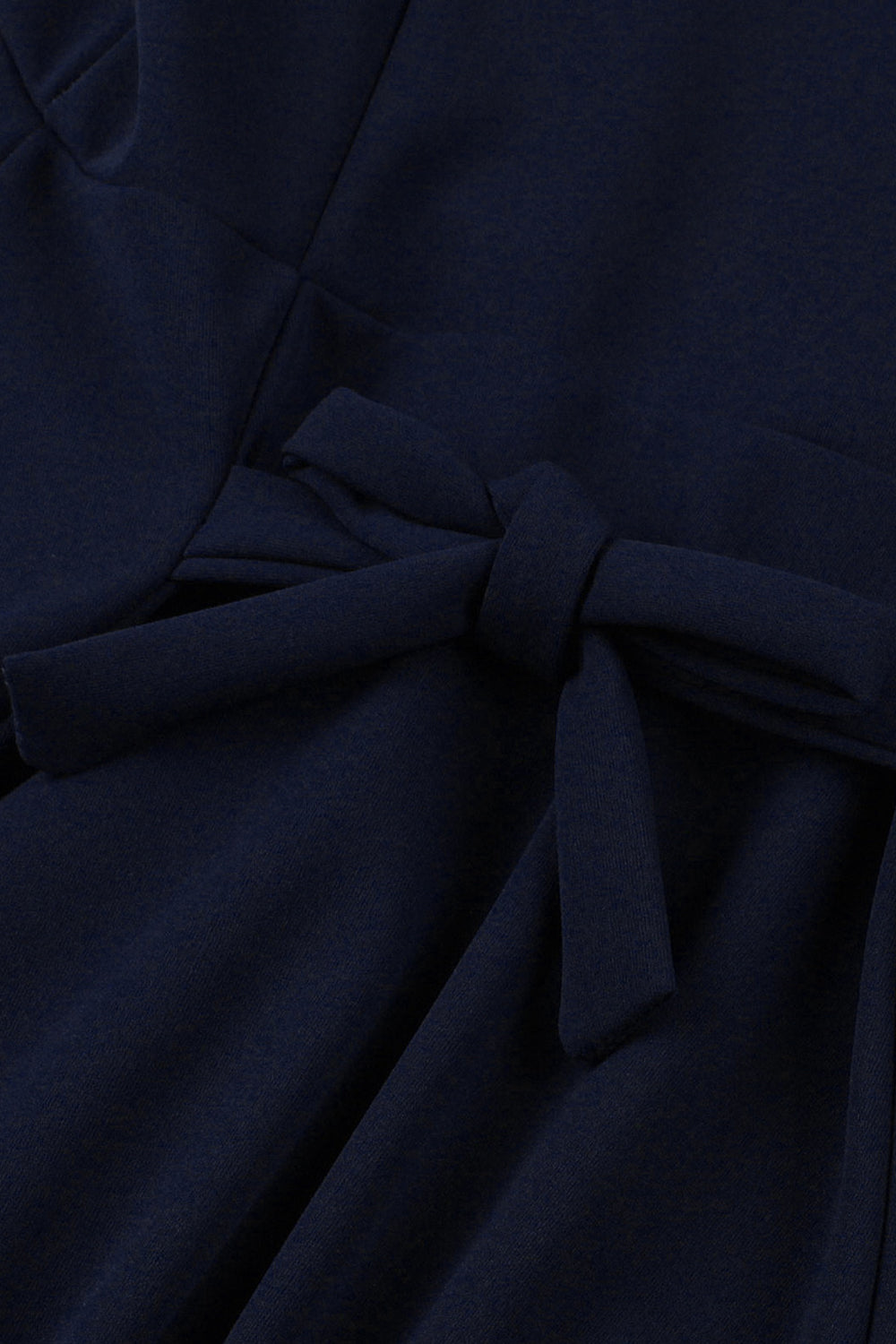 Mørkegrøn V-hals enkeltradet 1950'er kjole