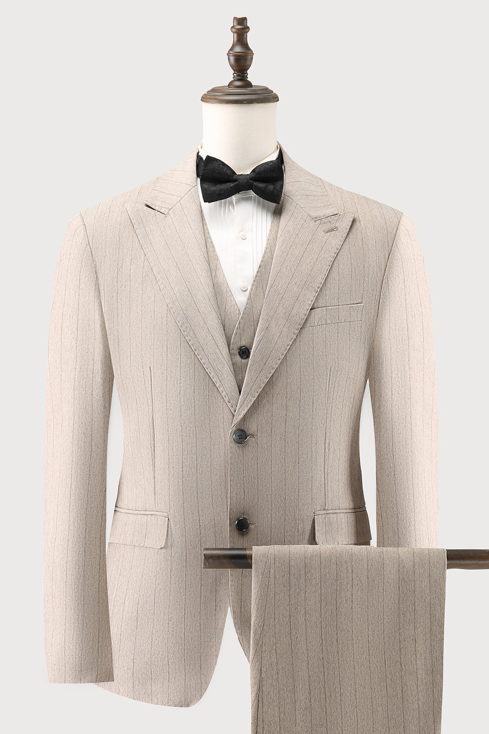 Ivory Peak revers Pinstripe Enkeltradet 3-delt Mænds Prom Suits
