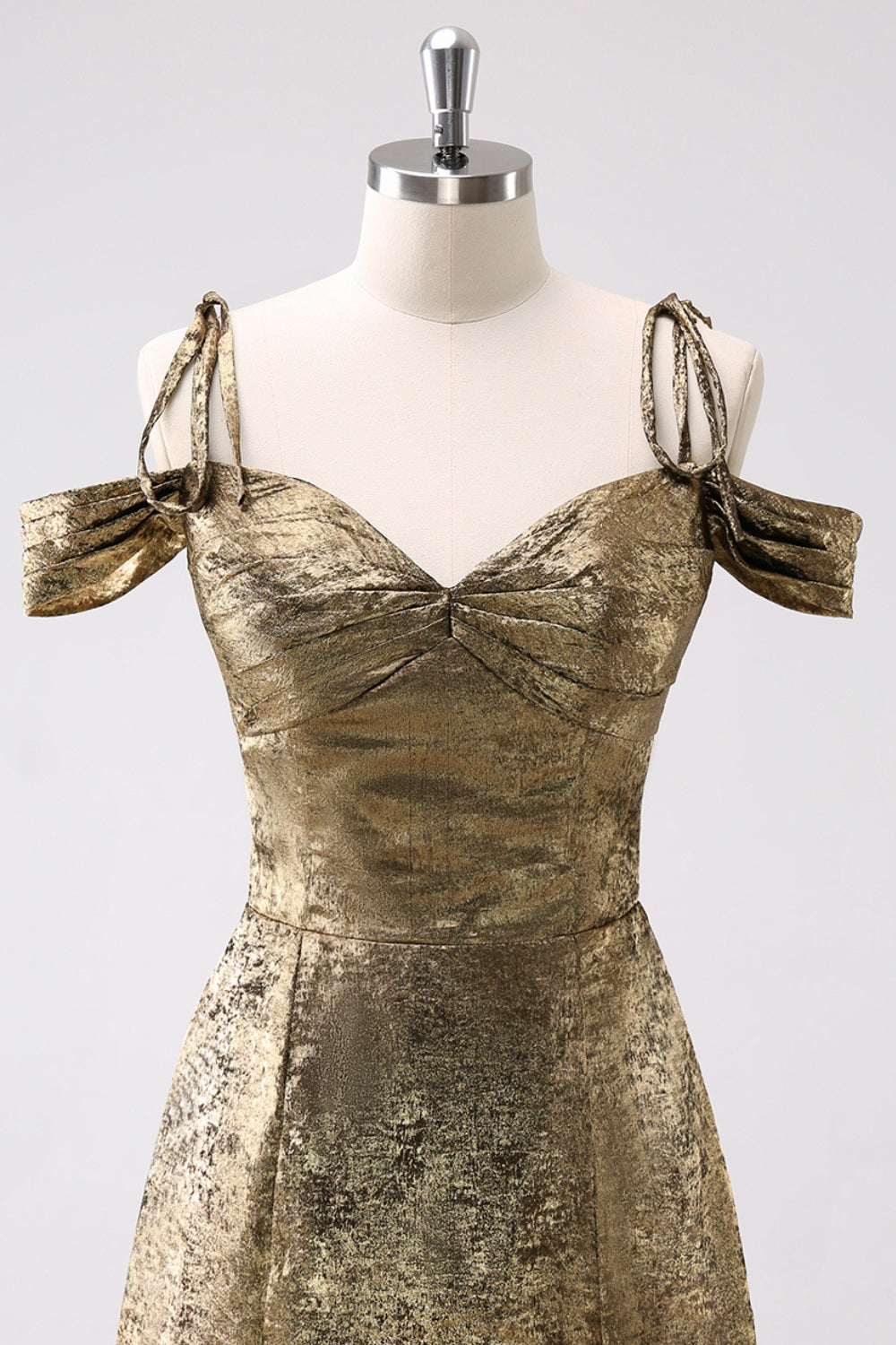 Gylden kold skulder A-linje kort Homecoming kjole