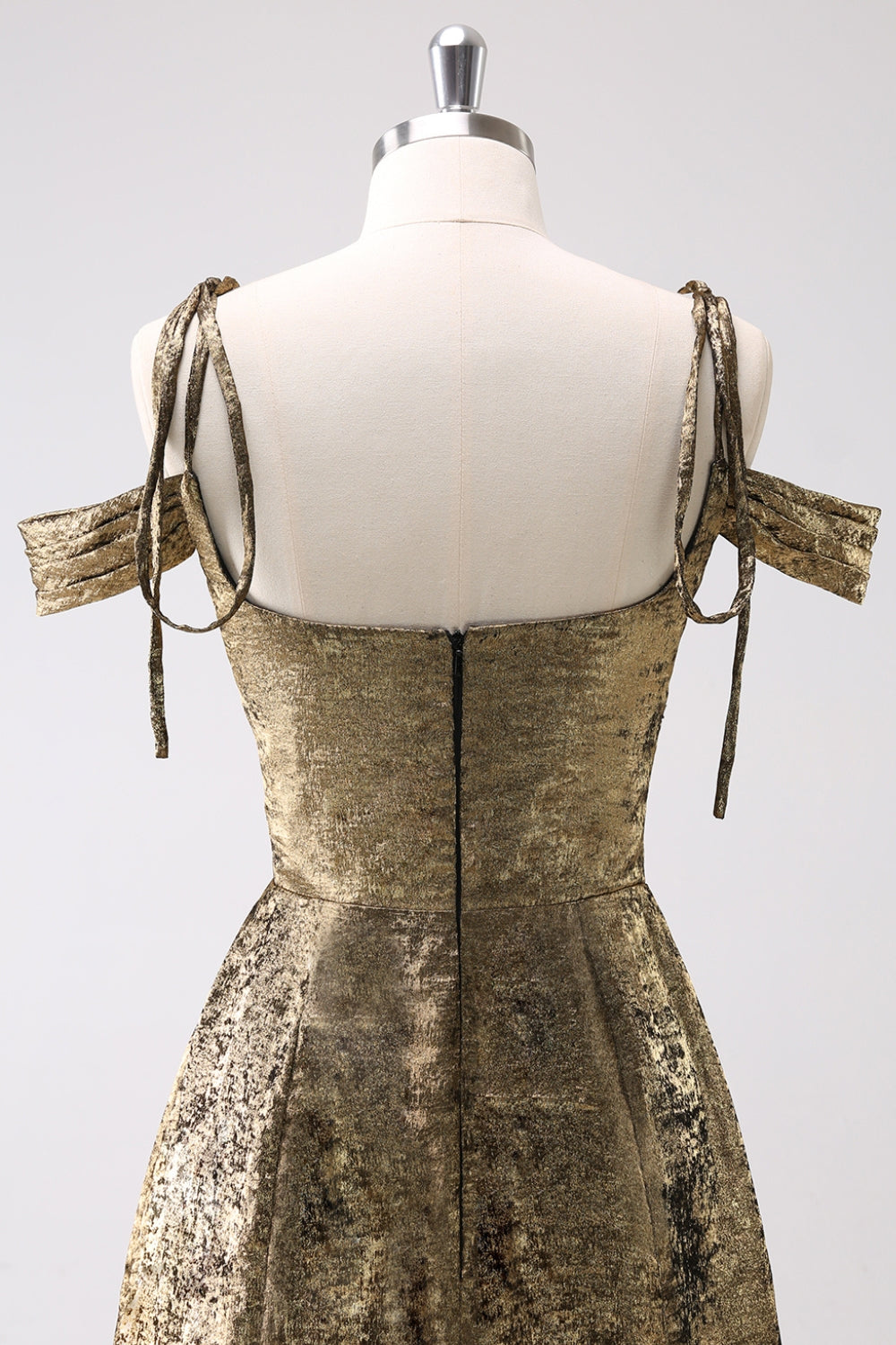 Gylden kold skulder A-linje kort Homecoming kjole