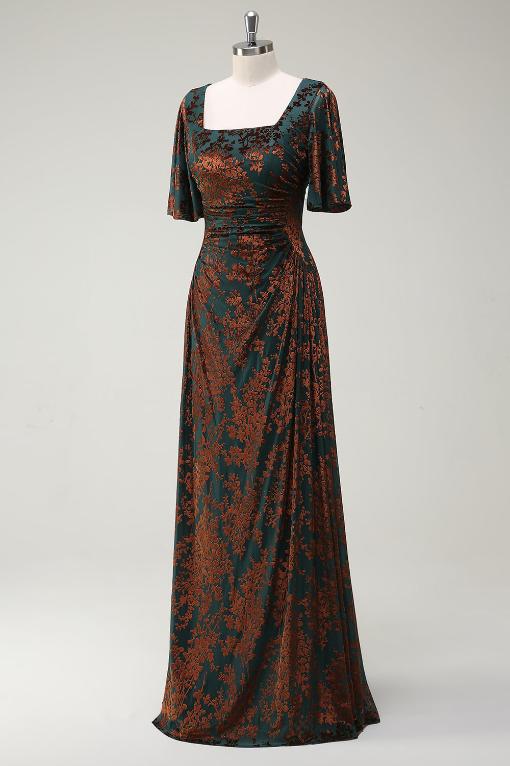 Mørkegrøn firkantet hals lang brudepigekjole med korte ærmer