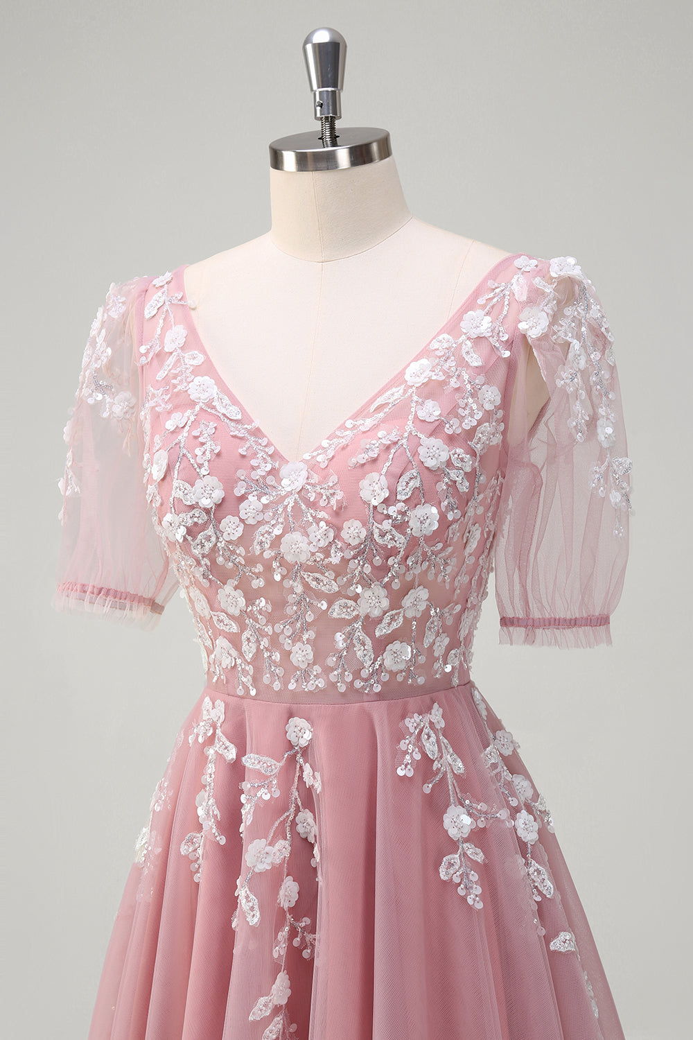 Glitrende kongeblå A-linje V-hals applikationer tyl lang gallakjole med korte ærmer