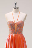 Glitrende orange A-linje halter beaded metallisk lang gallakjole