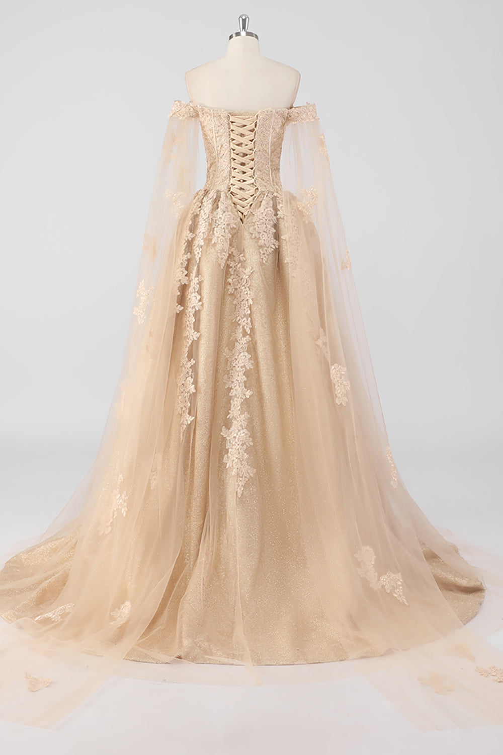 Prinsesse Champagne Off the Shoulder Cape Sleeves Tyl Quinceanera Kjole med applikationer