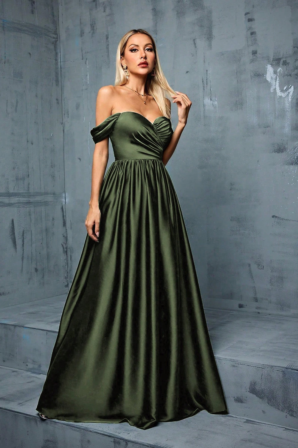 Army Grøn Off the Shoulder Satin A-linje Lang Gallakjole