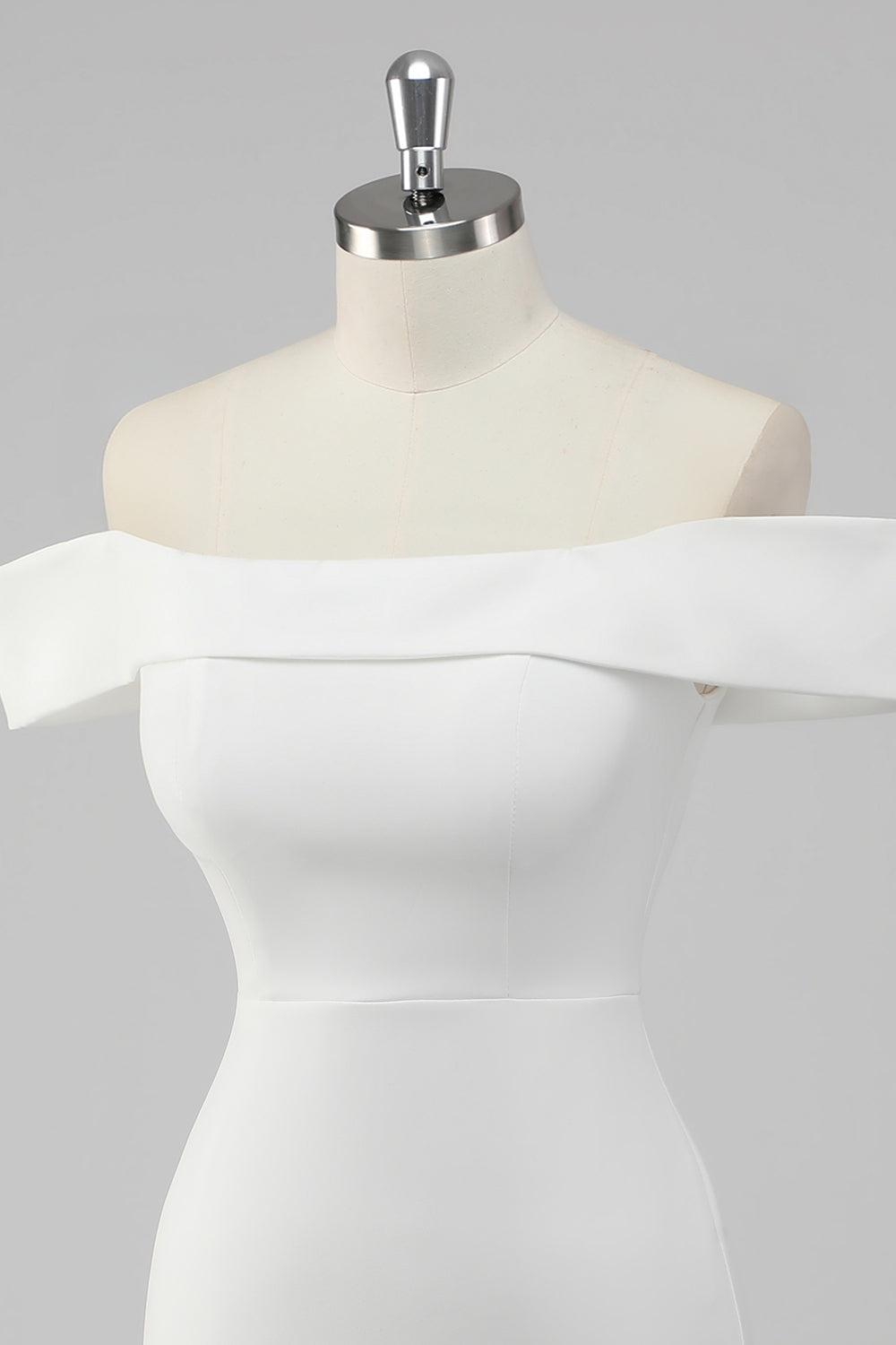 Hvid skede Off the Shoulder Satin kort graduation kjole