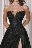 Sort A-linje Satin Sweetheart Lang Gallakjole med Blonder Appliques