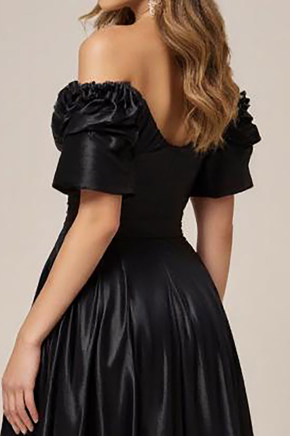 Sort satin Off the Shoulder A Line Gallakjole med Slids
