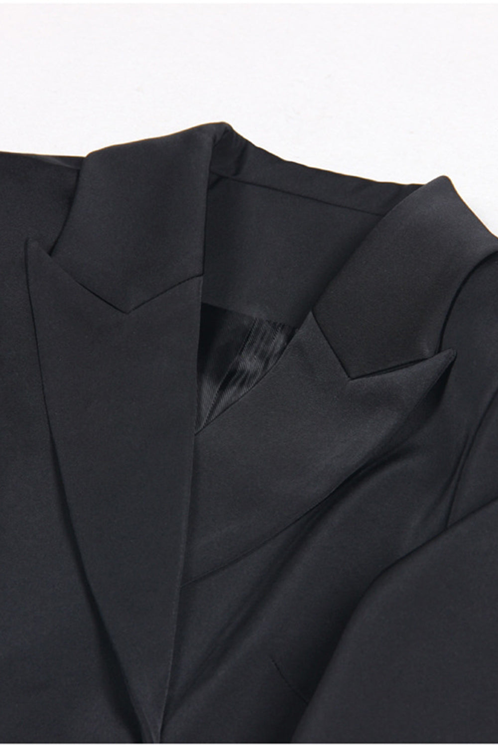 Sort 2-delt Peak revers kort Kvinder Prom Suits med Feather