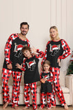 Langærmet familie sort rød julepyjamas med hjortemønster