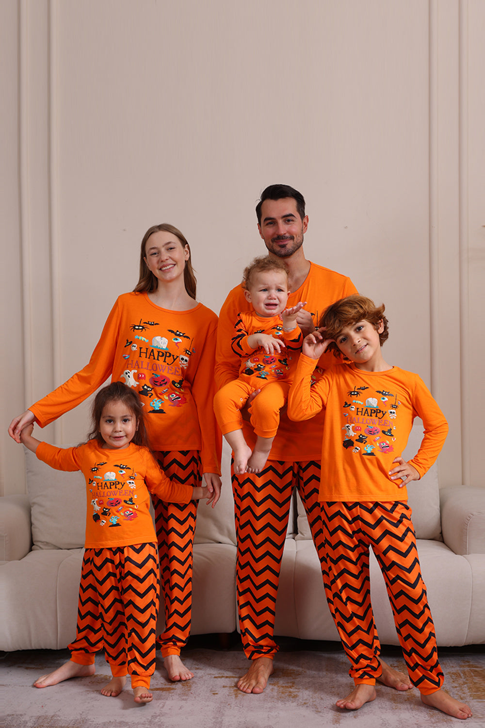 Orange stribet Halloween familiepyjamas