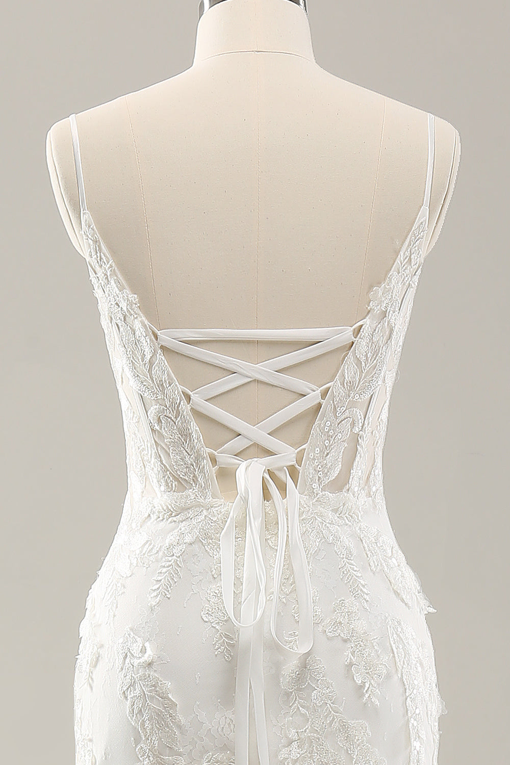 Hvid havfrue korset tyl brudekjole med applikationsblonder