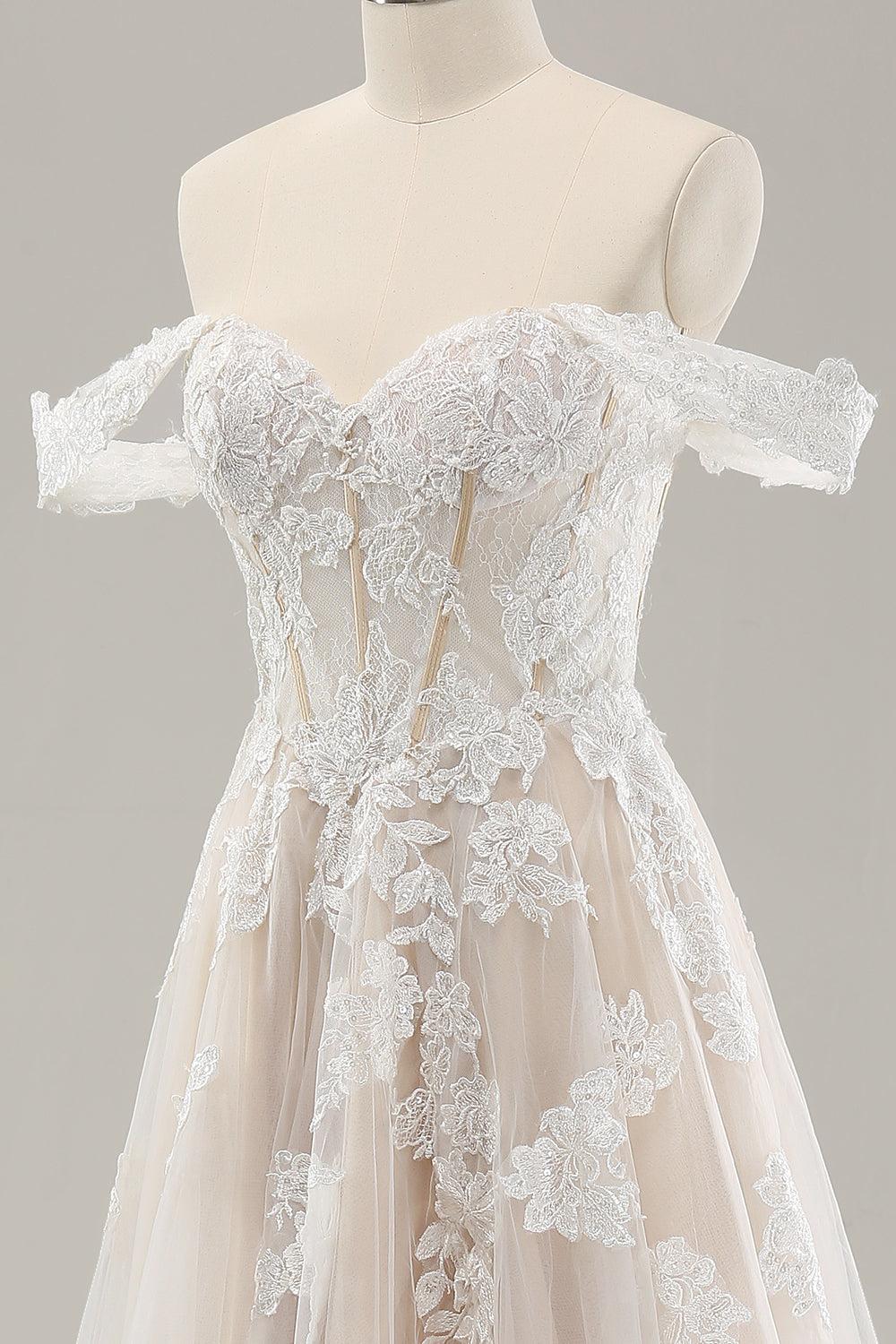 Prinsesse hvid Off the Shoulder Applique Tulle brudekjole med slids