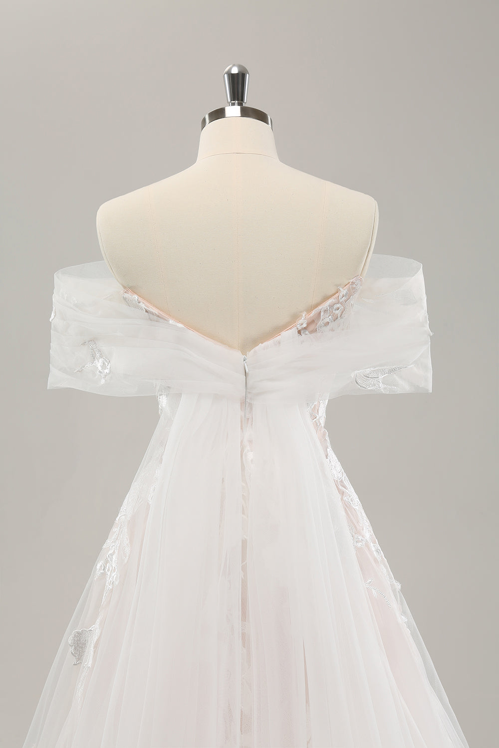 Hvid A Line Off the Shoulder Tulle Brudekjole med broderi