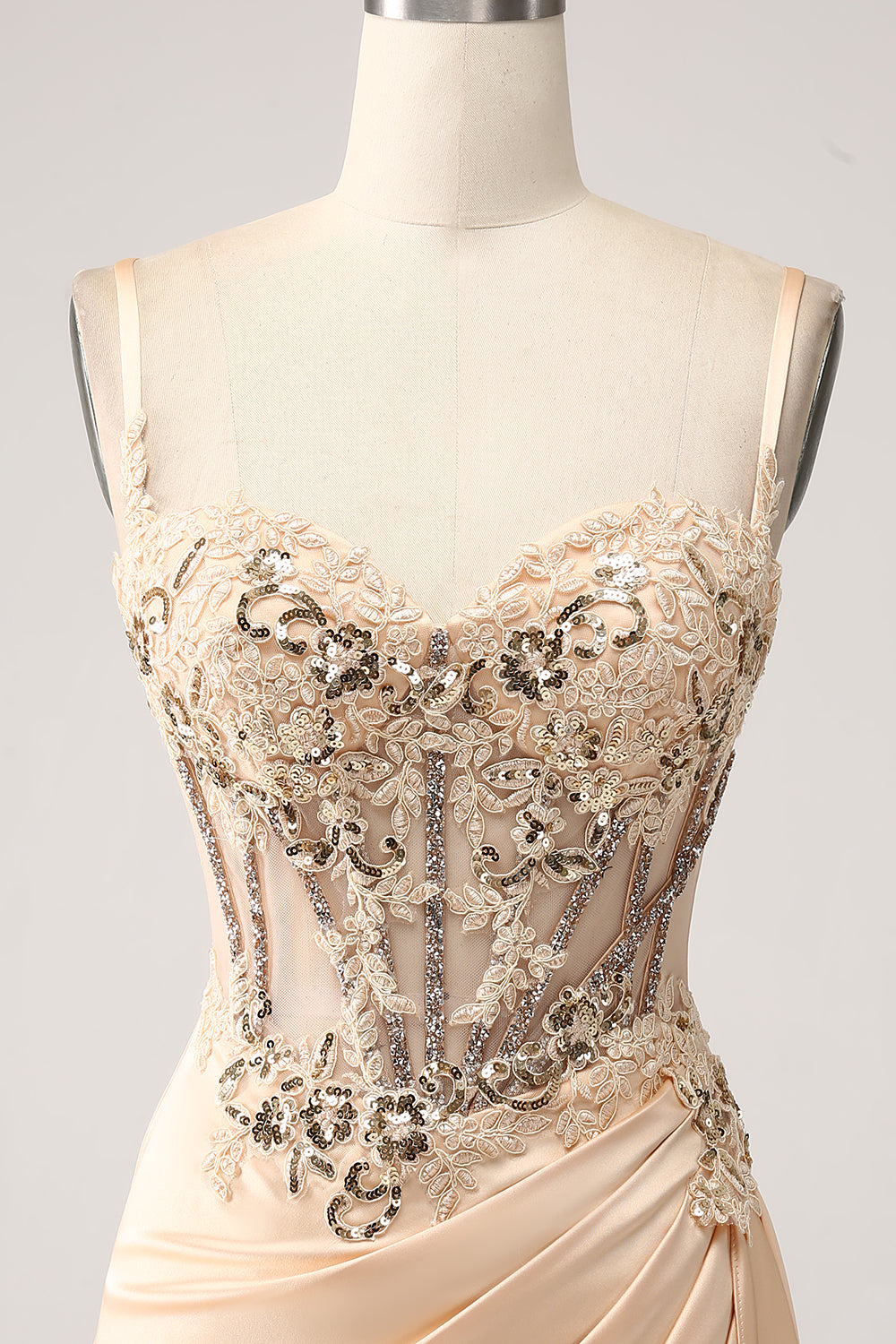 Elegant champagne havfrue plisseret satin gallakjole med applikationer