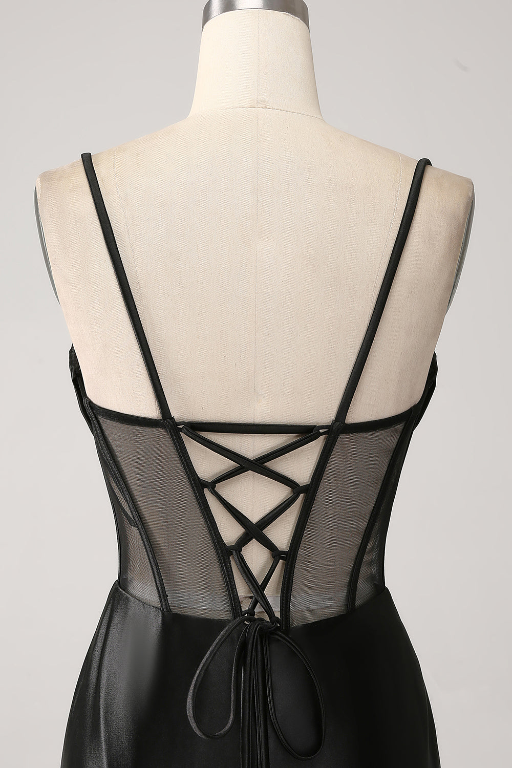 Havfrue kæreste sort satin lang gallakjole med perler