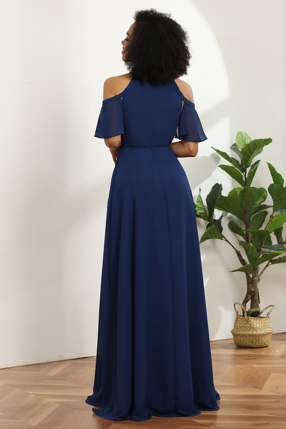 Kold skulder Navy Chiffon Brudepige Kjole med slids