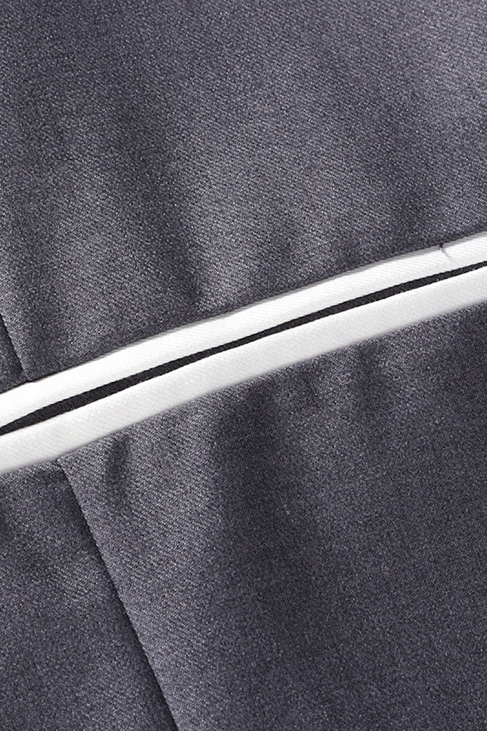 Sort sjal revers dobbeltradet herredragt vest