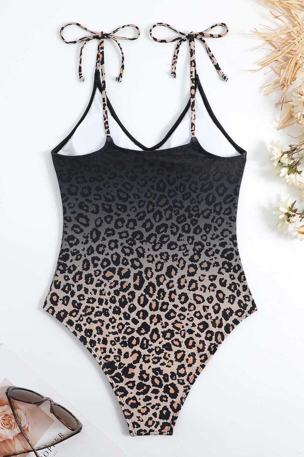 Brun badedragt i ét stykke med strandnederdel