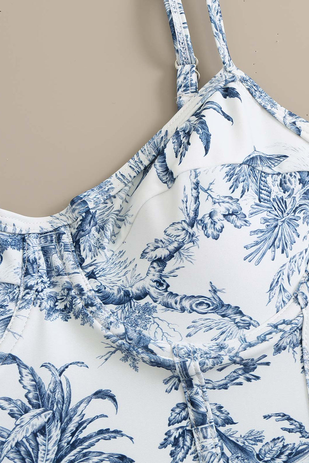 Blå trykt høj talje et stykke badetøj