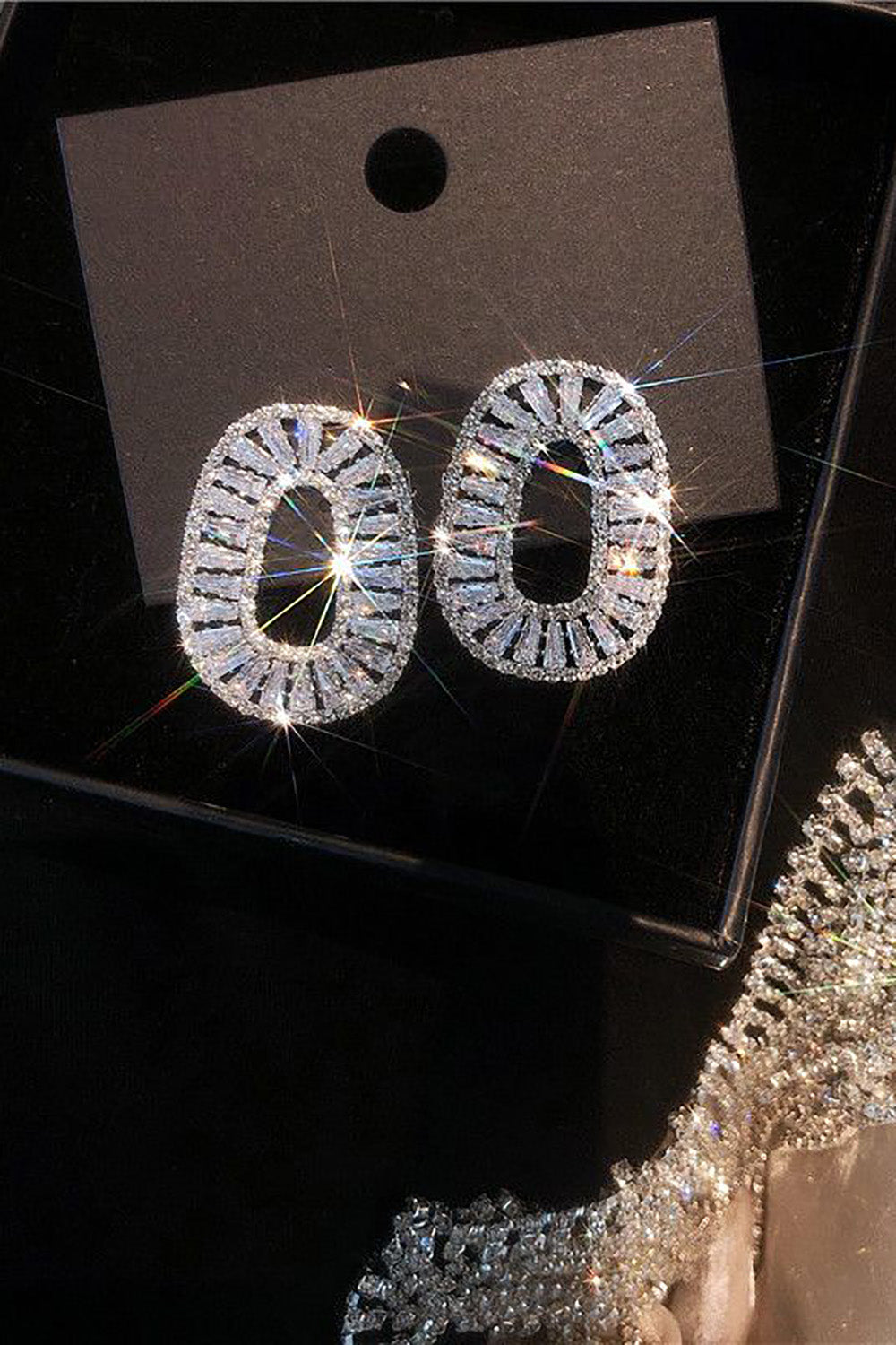 Enkle Rhinestone ovale øreringe