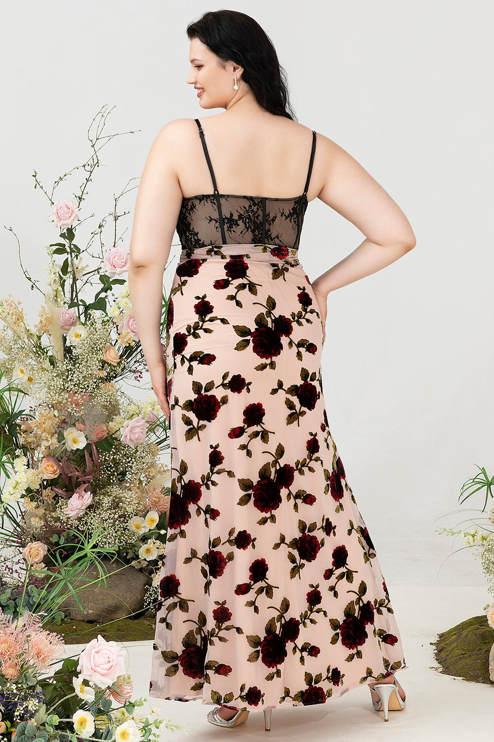 Skede Spaghetti Stropper Sort Floral Plus Size Brudekjole Gæstekjole med slids