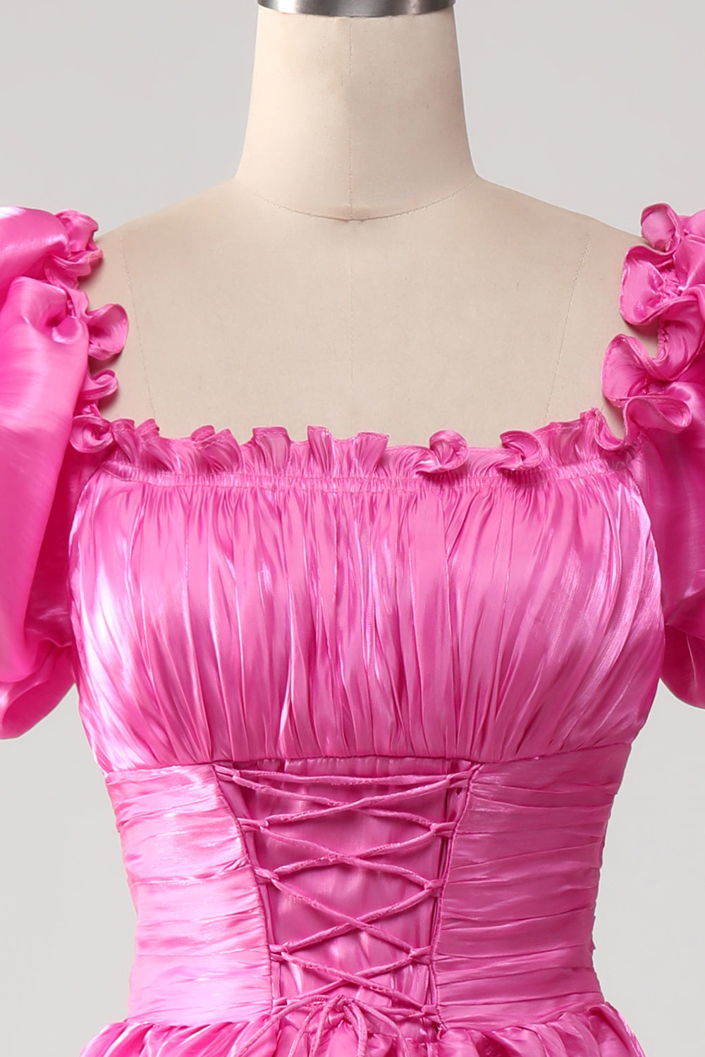 Pufærmer Hot Pink gallakjole med flæser