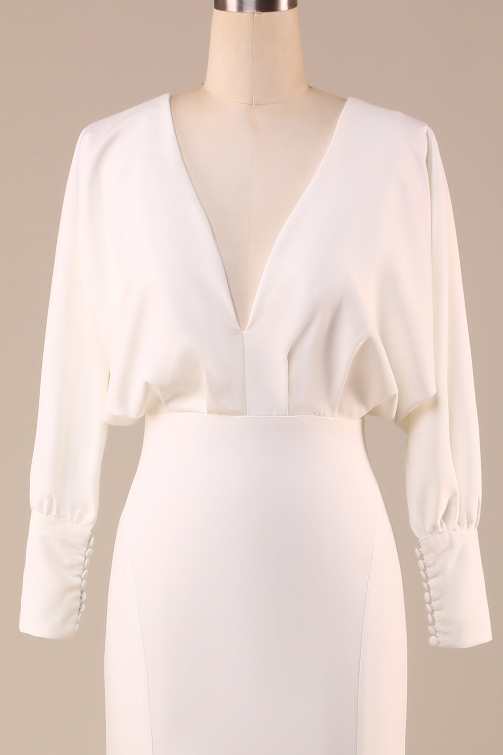 Enkel elfenben havfrue lange ærmer dyb V-hals brudekjole