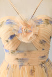 Gul A-line halter plisseret tyl tiered gallakjole med broderi