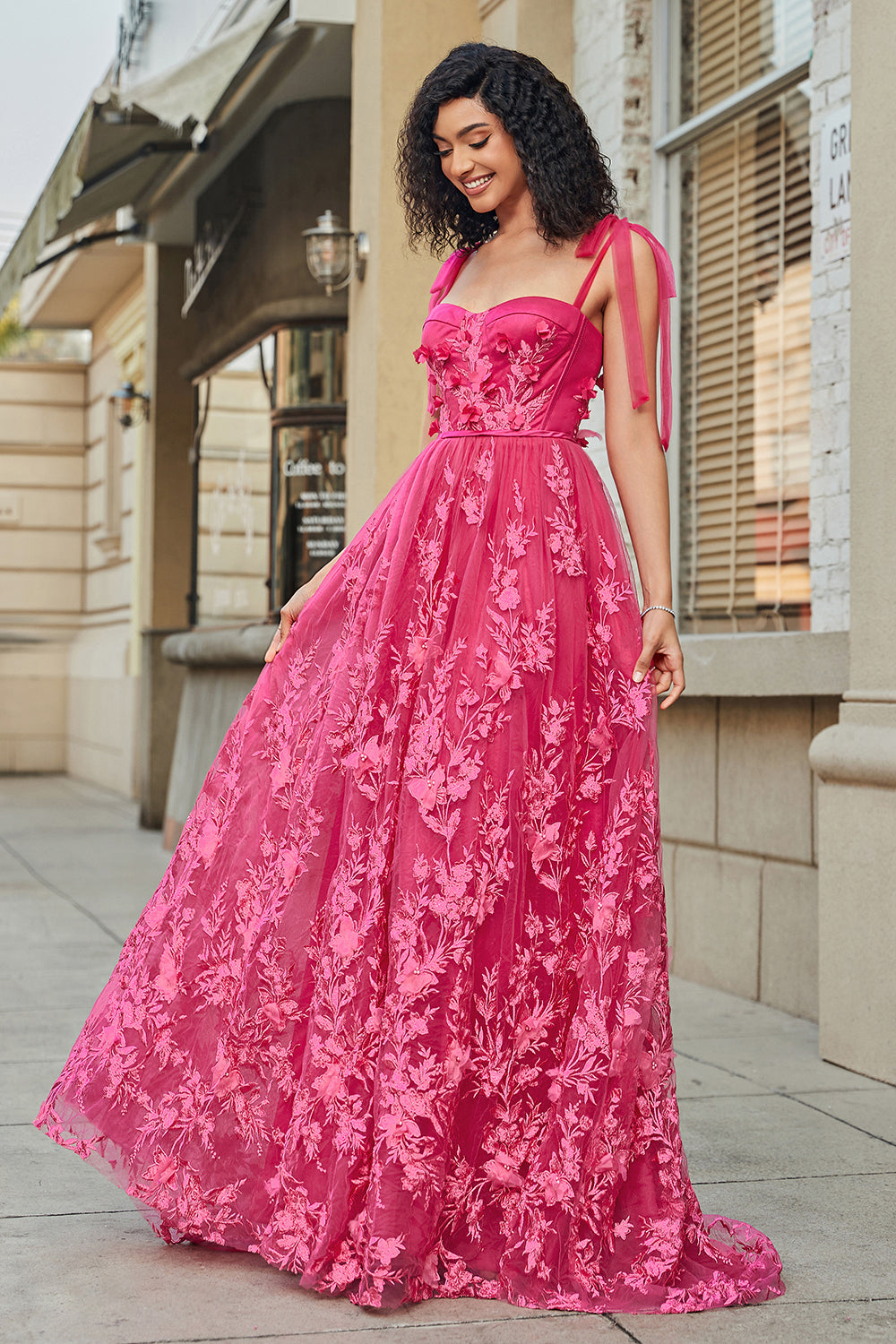 Spaghetti stropper Hot pink A-Line lang gallakjole med slids