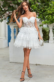 Princess A Line White Corset Tiered Short Homecoming Dress med blonder