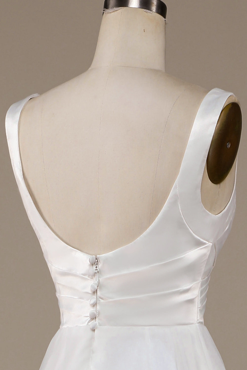 Simple Ivory Organza Scoop Neck Sweep Train Brudekjole