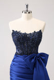 Glitrende Navy Stropløs Beaded Appliques Stram Homecoming Kjole