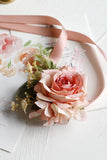 Elegant Blush Prom Wrist Corsage og mænds Boutonniere til bryllupsfest