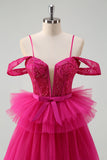 Hot Pink Cold Shoulder A-Line Tyl Tiered Lang Gallakjole med Appliques