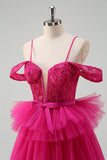 Hot Pink Cold Shoulder A-Line Tyl Tiered Lang Gallakjole med Appliques