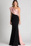 Elegant Sort & Blush Ruched En Skulder Skede Satin Gala Kjole