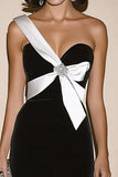 Sort Satin One Shoulder Skede Militær Ball Kjole med slids