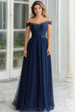 Elegant A-linje Navy Off the Shoulder Chiffon Lang Mother Of the Bride Kjole med blonder applikationer