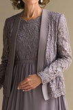 Vintage Mauve A-line Scoop Blonde Top Chiffon knælængde mor til bruden kjole med blonder jakke