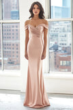 Elegant Blush Off the Shoulder Skede Stretch Satin Lang Formel Kjole med Ruched