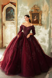 Glitrende bordeaux blonder Off The Shoulder Quinceanera kjole med 3/4 ærmer