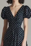 En linje Satin Sort Hvid Polka Dots Kjole med pufærmer