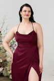 Bordeaux satinskede halter plus size brudepigekjole med slids