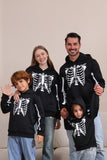 Sort skelet hætteklædte Halloween familie sweatshirts