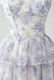 Hvid blå blomst A Line Spaghetti Stropper Tiered Brudepige kjole med flæser