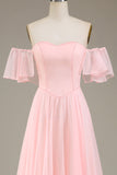 Blush pink A-line off the shoulder chiffon lang brudepigekjole